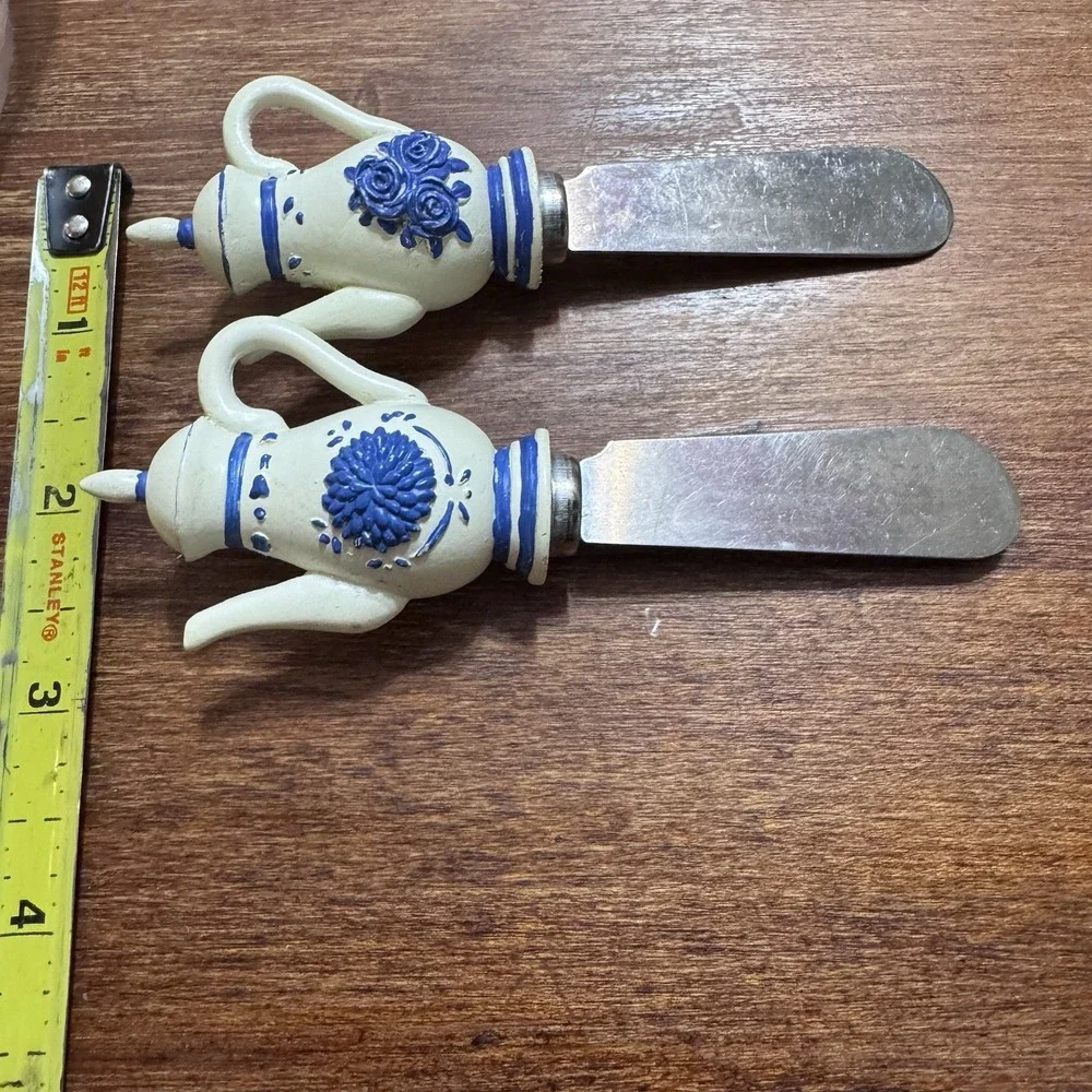 Boston Warehouse Teatime Spreaders - 2 Stainless Steel‎ Knives -